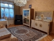 Satılır 5 otaqlı 130 m2 köhnə tikili Əhmədli m.