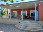 İcarəyə verilir 4 otaqlı 210 m2 bağ evi Binə