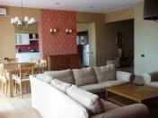 Satılır 5 otaqlı 234 m2 yeni tikili 28 May m.