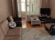 Satılır 1 otaqlı 42 m2 köhnə tikili 9 mkr