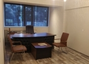 İcarəyə verilir 5 otaqlı 230 m2 ofis Gənclik m.