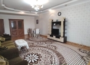 İcarəyə verilir 4 otaqlı 140 m2 yeni tikili 8 Noyabr m.