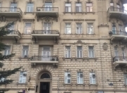 İcarəyə verilir 3 otaqlı 70 m2 ofis İçəri Şəhər m.