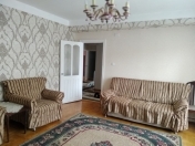 İcarəyə verilir 5 otaqlı 120 m2 köhnə tikili Şah İsmayıl Xətai m.