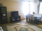 İcarəyə verilir 3 otaqlı 130 m2 yeni tikili Nizami m.