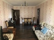 Satılır 2 otaqlı 60 m2 köhnə tikili Xalqlar Dostluğu m.