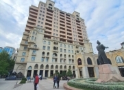 İcarəyə verilir 4 otaqlı 265 m2 yeni tikili Səbail r.