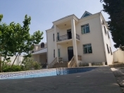 İcarəyə verilir 5 otaqlı 360 m2 bağ evi Novxanı