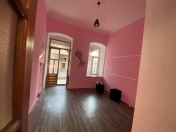 İcarəyə verilir 1 otaqlı 30 m2 ofis Sahil