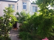 Satılır 7 otaqlı 198 m2 həyət evi Azadlıq prospekti m.