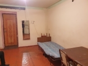 Satılır 1 otaqlı 24 m2 köhnə tikili Neftçilər m.