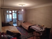 Satılır 2 otaqlı 50 m2 köhnə tikili Xalqlar Dostluğu m.