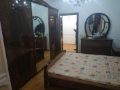 İcarəyə verilir 5 otaqlı 120 m2 köhnə tikili Azadlıq prospekti m.