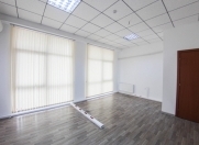 İcarəyə verilir 6 otaqlı 200 m2 ofis 28 may