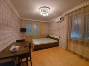 Satılır 1 otaqlı 45 m2 köhnə tikili İnşaatçılar m.