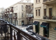 İcarəyə verilir 7 otaqlı 150 m2 ofis Sahil m.