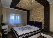 Satılır 5 otaqlı 90 m2 köhnə tikili Y.Günəşli