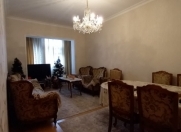 Satılır 3 otaqlı 857 m2 köhnə tikili 8 mkr