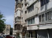 Satılır 3 otaqlı 75 m2 köhnə tikili Yasamal parkı