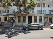 Satılır 4 otaqlı 131 m2 obyekt Elmlər Akademiyası m.