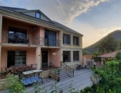 İcarəyə verilir 5 otaqlı 300 m2 villa Qəbələ