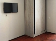 İcarəyə verilir 2 otaqlı 40 m2 köhnə tikili İnşaatçılar m.