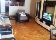 İcarəyə verilir 3 otaqlı 130 m2 yeni tikili Nizami m.