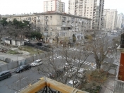 İcarəyə verilir 3 otaqlı 85 m2 köhnə tikili Hüseyn Cavid parkı