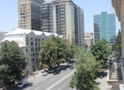 İcarəyə verilir 2 otaqlı 64 m2 köhnə tikili Xarici İşlər Nazirliyi