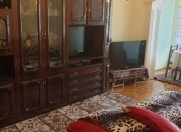 İcarəyə verilir 3 otaqlı 95 m2 köhnə tikili Elmlər Akademiyası m.