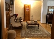 Satılır 7 otaqlı 280 m2 yeni tikili Gənclik m.