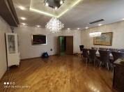 Satılır 6 otaqlı 290 m2 yeni tikili 28 May m.