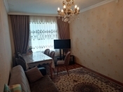 Satılır 4 otaqlı 100 m2 köhnə tikili Neapol dairəsi