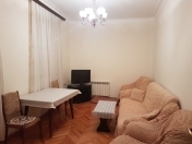 İcarəyə verilir 2 otaqlı 45 m2 köhnə tikili Yasamal r.