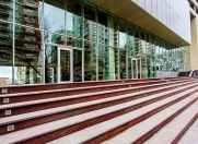 İcarəyə verilir 3 otaqlı 106 m2 yeni tikili Yasamal r.