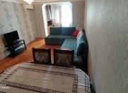 İcarəyə verilir 2 otaqlı 60 m2 köhnə tikili İnşaatçılar m.