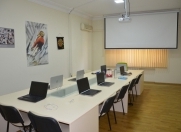 İcarəyə verilir 1 otaqlı 32 m2 ofis Gənclik m.