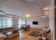 Satılır 5 otaqlı 120 m2 köhnə tikili Əhmədli m.
