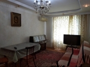 İcarəyə verilir 2 otaqlı 68 m2 köhnə tikili İnşaatçılar m.