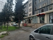 Satılır 2 otaqlı 55 m2 obyekt İnşaatçılar m.