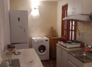 İcarəyə verilir 2 otaqlı 30 m2 köhnə tikili Elmlər Akademiyası m.