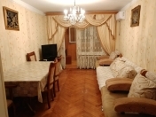 İcarəyə verilir 2 otaqlı 90 m2 köhnə tikili Nəriman Nərimanov m.