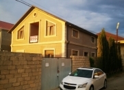 Satılır 6 otaqlı 220 m2 həyət evi Albalı