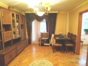 İcarəyə verilir 2 otaqlı 45 m2 köhnə tikili Elmlər Akademiyası m.