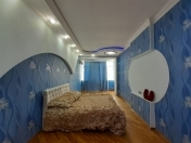 İcarəyə verilir 3 otaqlı 140 m2 yeni tikili Badamdar