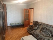 İcarəyə verilir 2 otaqlı 60 m2 köhnə tikili Elmlər Akademiyası m.