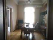 İcarəyə verilir 3 otaqlı 75 m2 köhnə tikili Elmlər Akademiyası m.