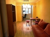 İcarəyə verilir 2 otaqlı 45 m2 köhnə tikili Elmlər Akademiyası m.