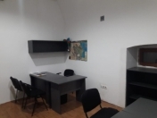 İcarəyə verilir 2 otaqlı 40 m2 ofis Sahil m.