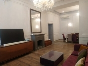 İcarəyə verilir 4 otaqlı 150 m2 köhnə tikili Sahil m.